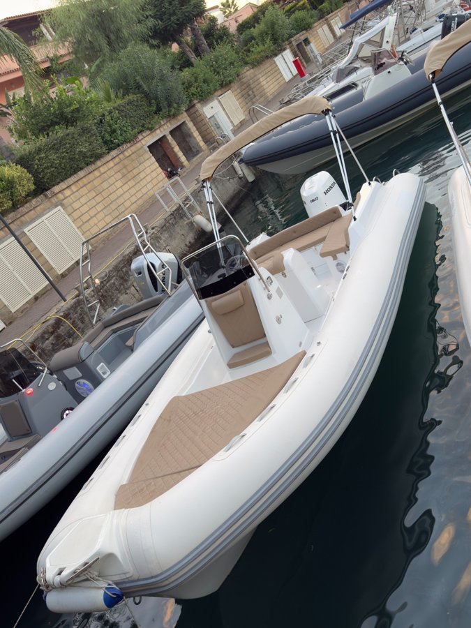Imbarcazioni Gem Boat per il noleggio — foto 23